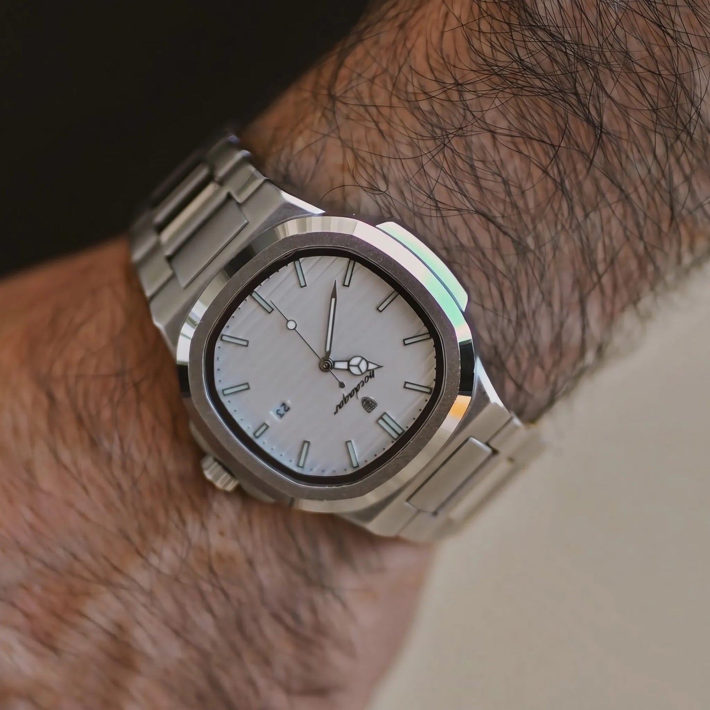 Ashford & Crowe® Nautilus