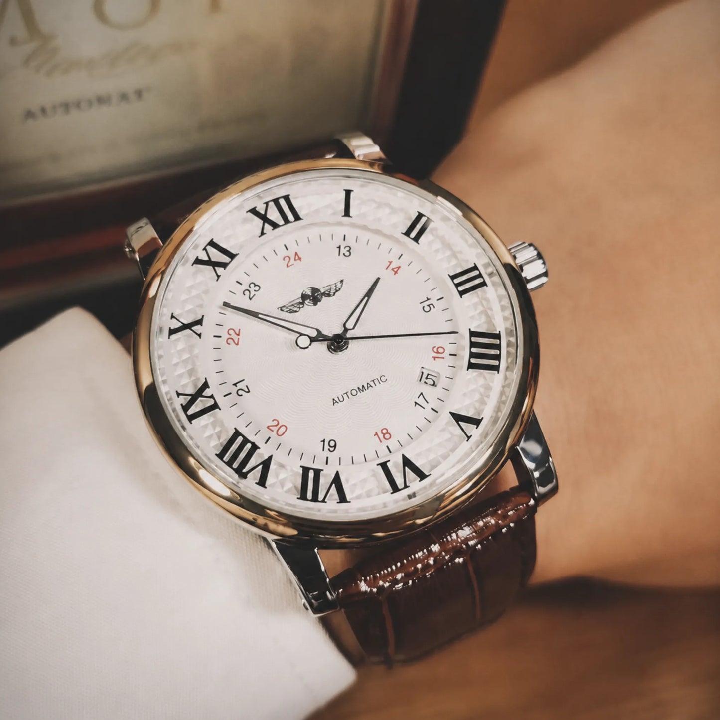 Ashford & Crowe® Laurier